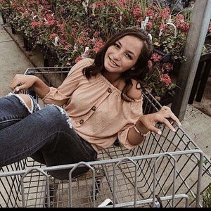 Meet your Posher, Selena